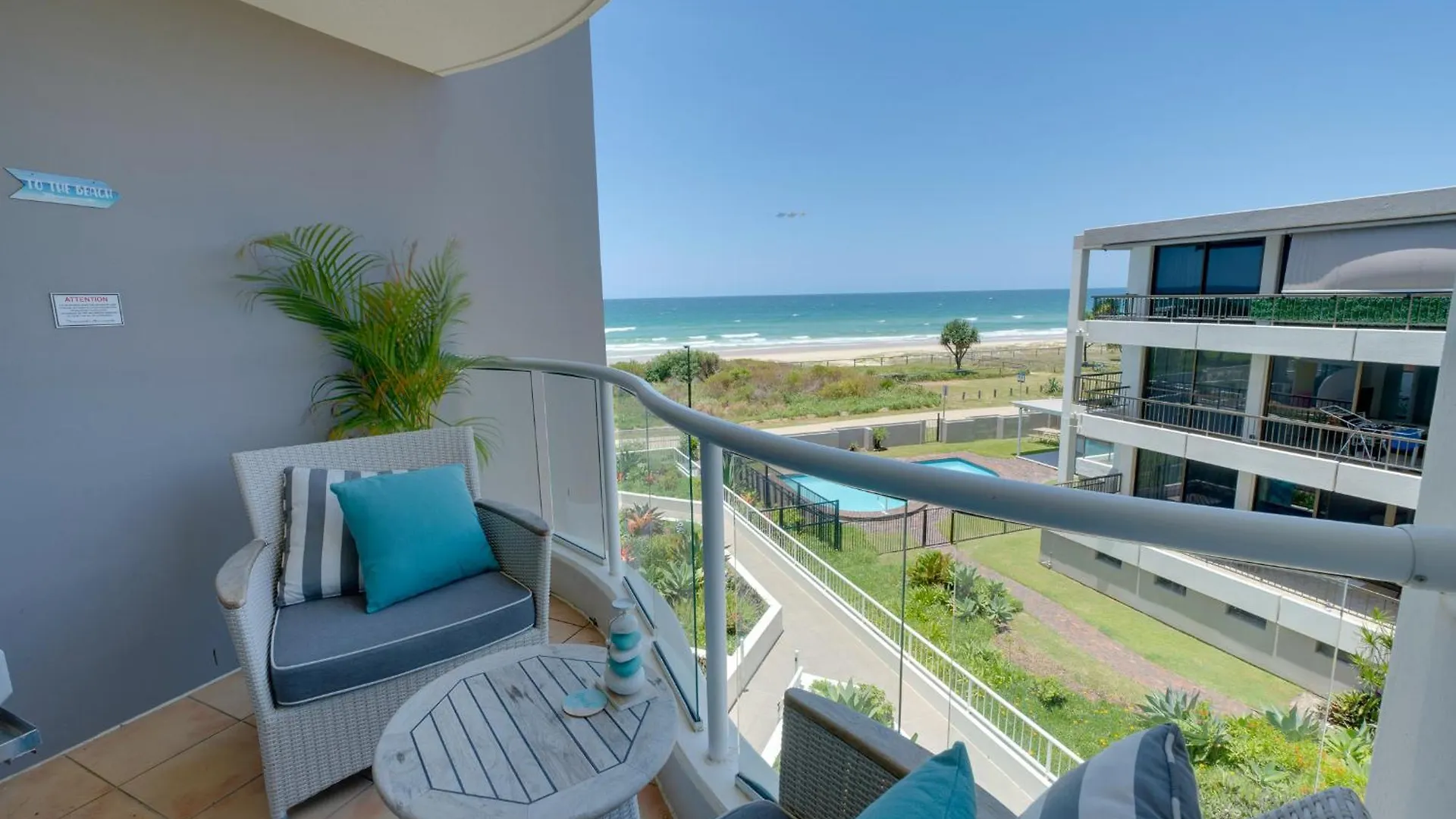Stunning 2-Br Waterfront Apartment In Palm Beach! Gold Coast 0*,  Australia