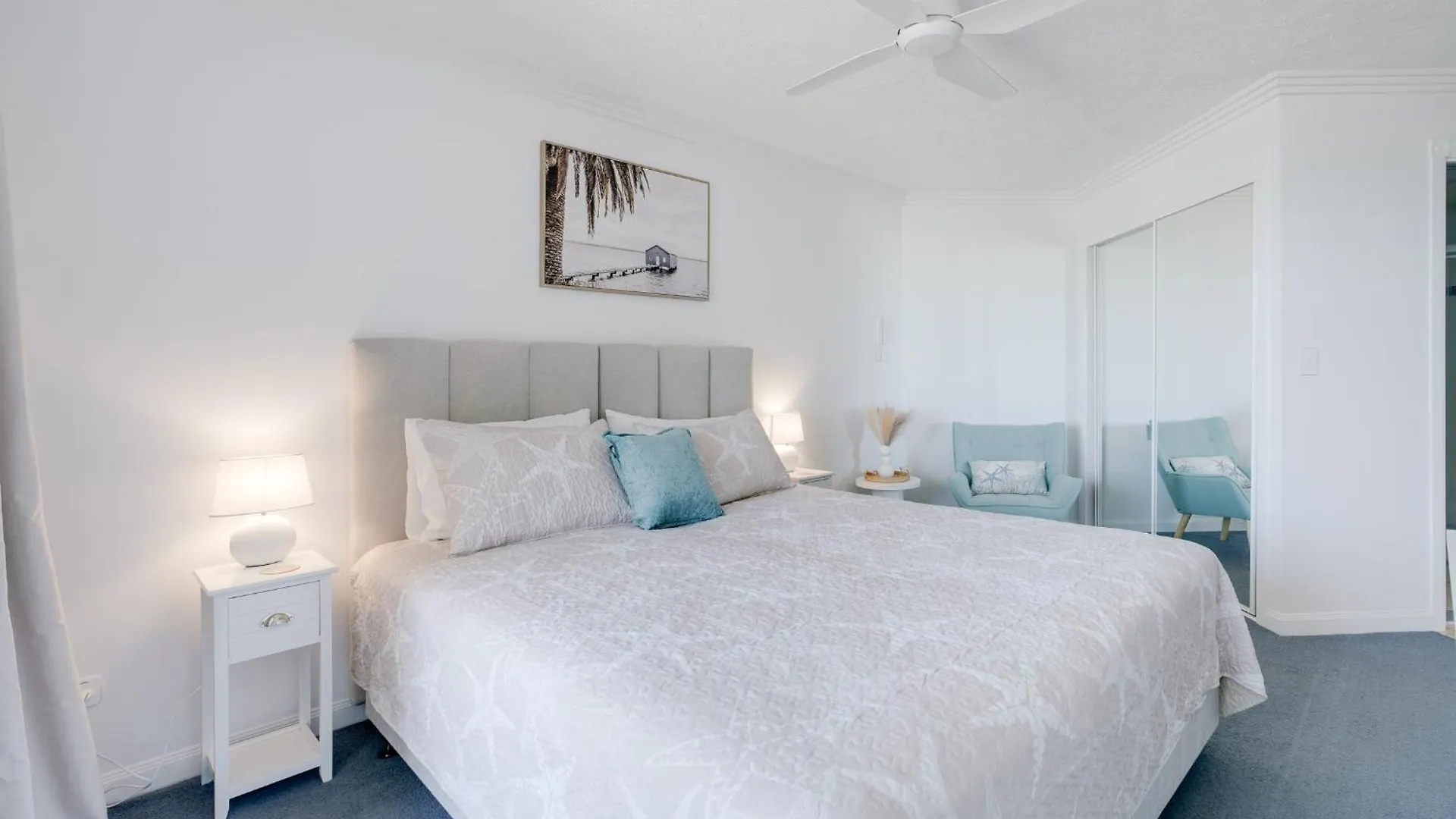 Stunning 2-Br Waterfront Apartment In Palm Beach! Gold Coast 0*,